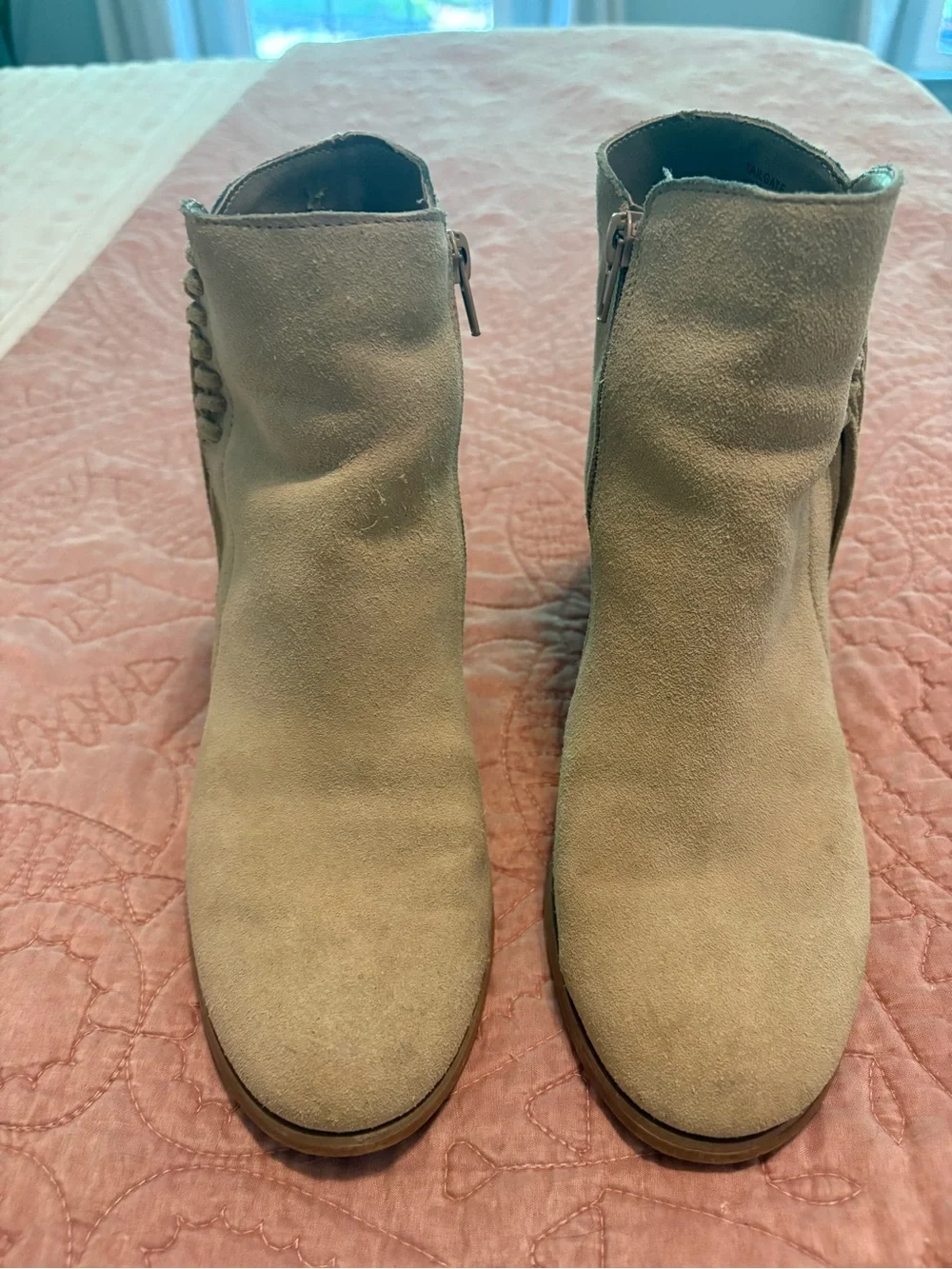 Kenneth Cole Fringe Suede Ankle Bootie. Sz 6.5